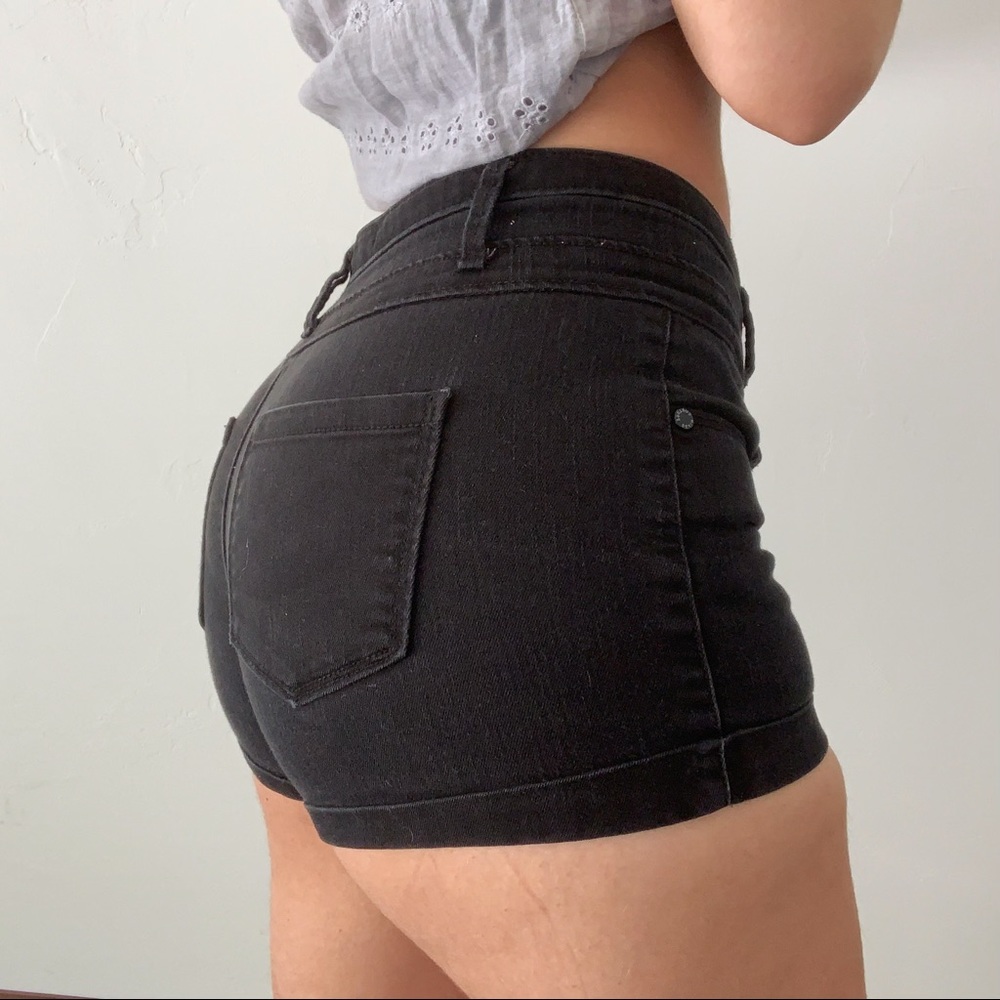 BLACK HIGH WAISTED SHORTS 🖤✨